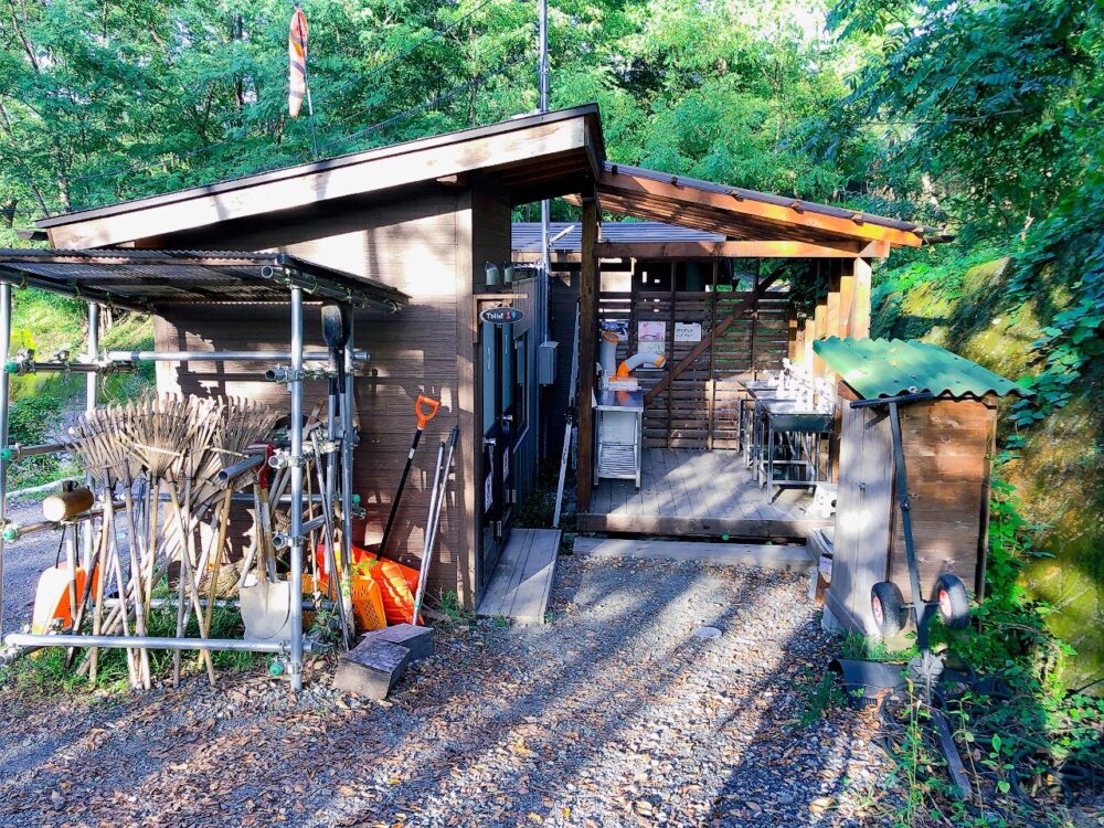 トイレ・炊事場